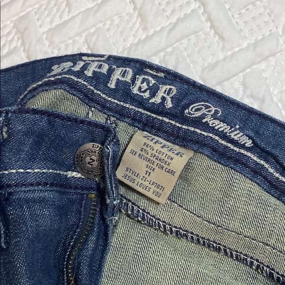 Size 11 Zipper jeans (like miss me) - Picture 2 of 2